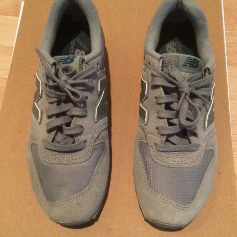 New Balance women sneakers 696 "Tried on only"